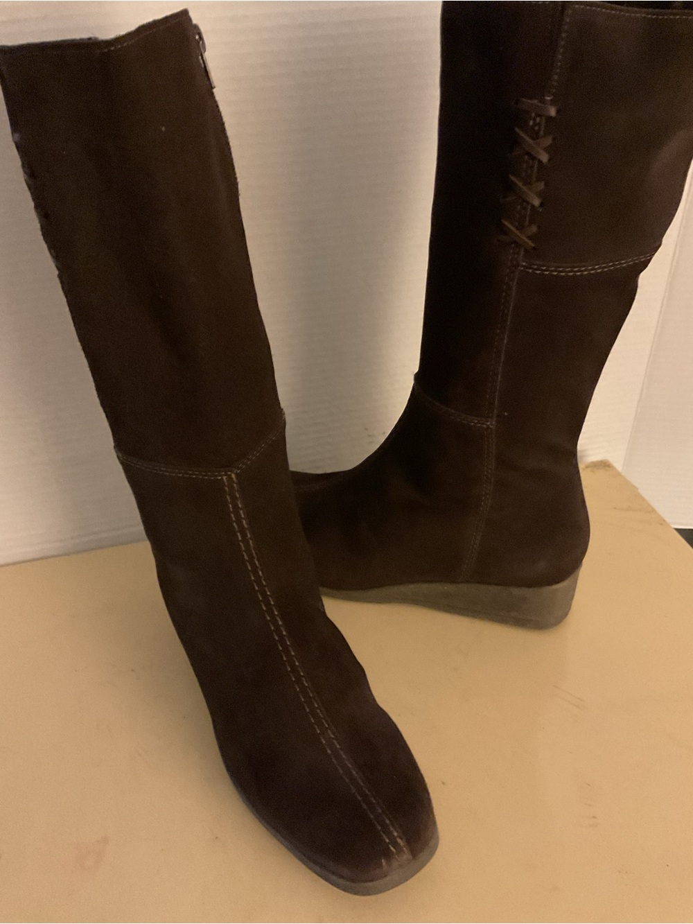 La CANADIENNE women Dark Brown Suede wedge platform Boots US 9